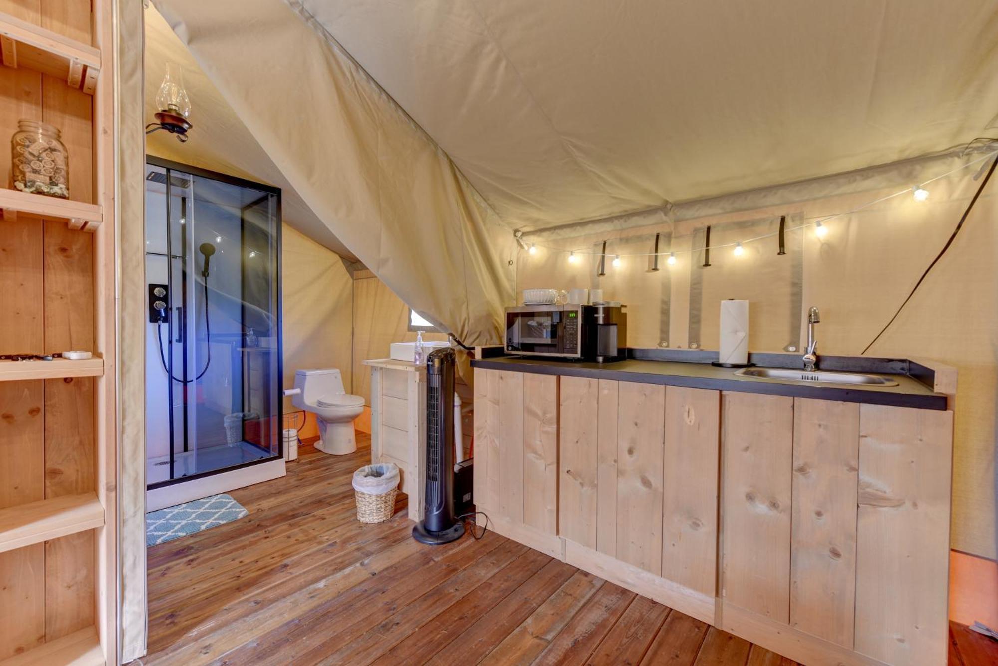 Готель 12 Fires Luxury Glamping With Heating #1 Джонсон-Сіті Екстер'єр фото